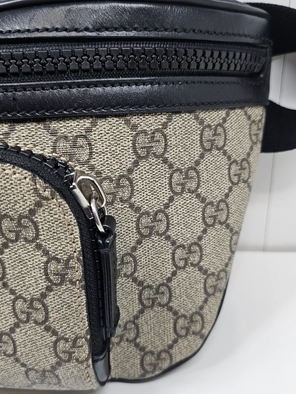Gucci Beige Monogram Men's Waist Bag